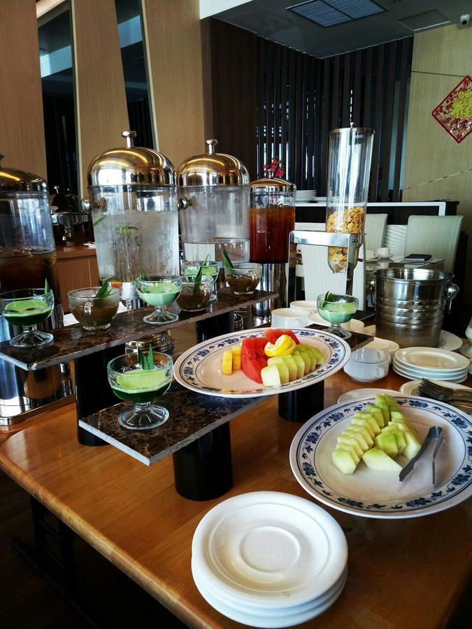 Batam The L Hotel Entertainment מראה חיצוני תמונה
