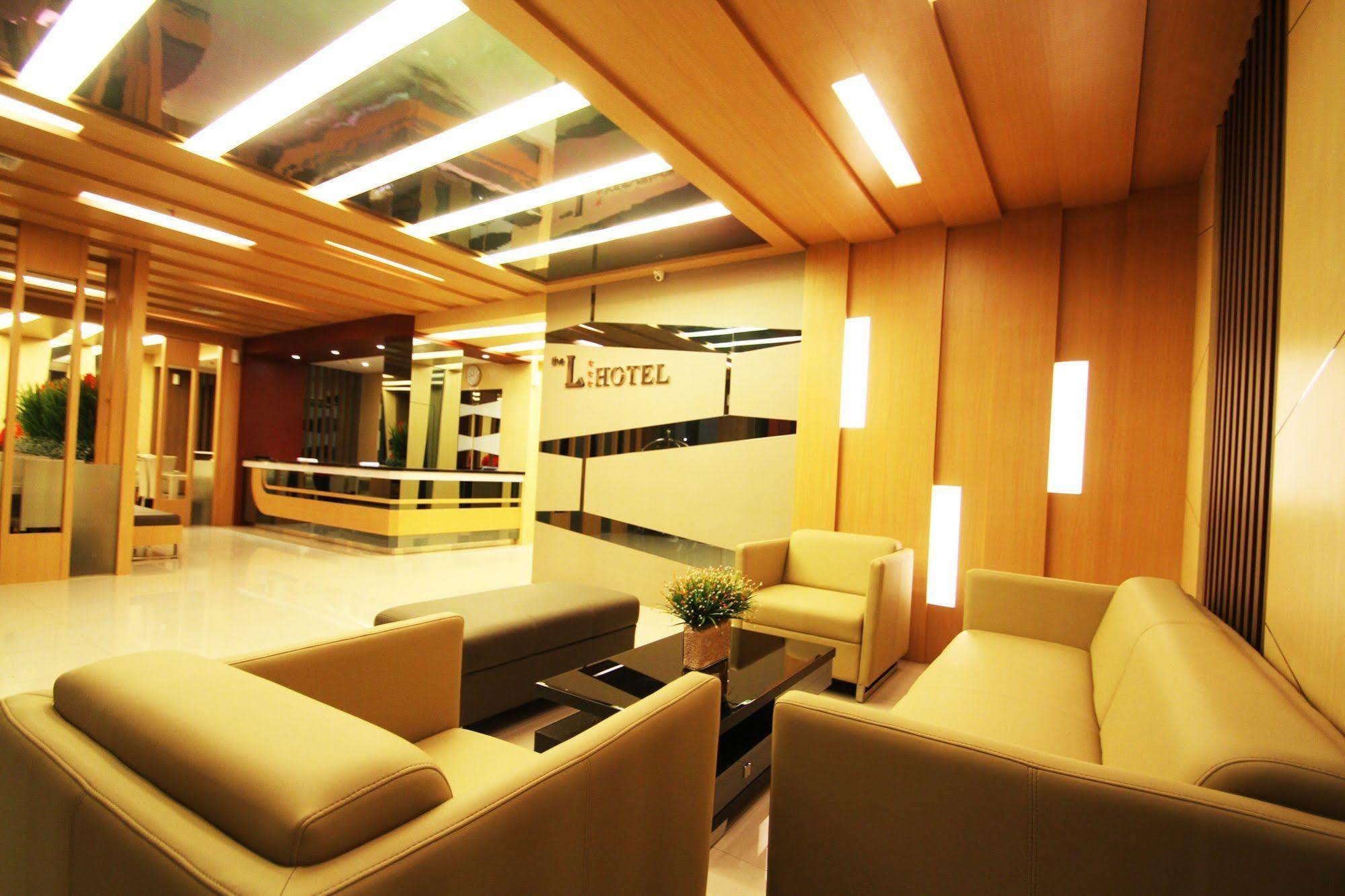 Batam The L Hotel Entertainment מראה חיצוני תמונה