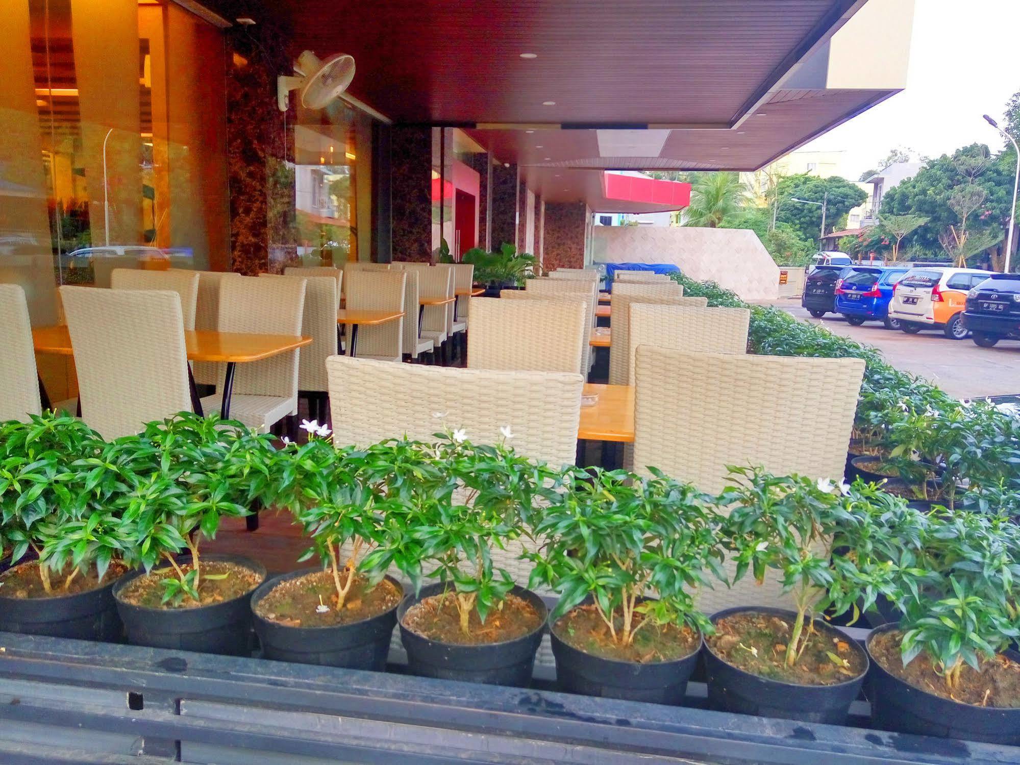 Batam The L Hotel Entertainment מראה חיצוני תמונה