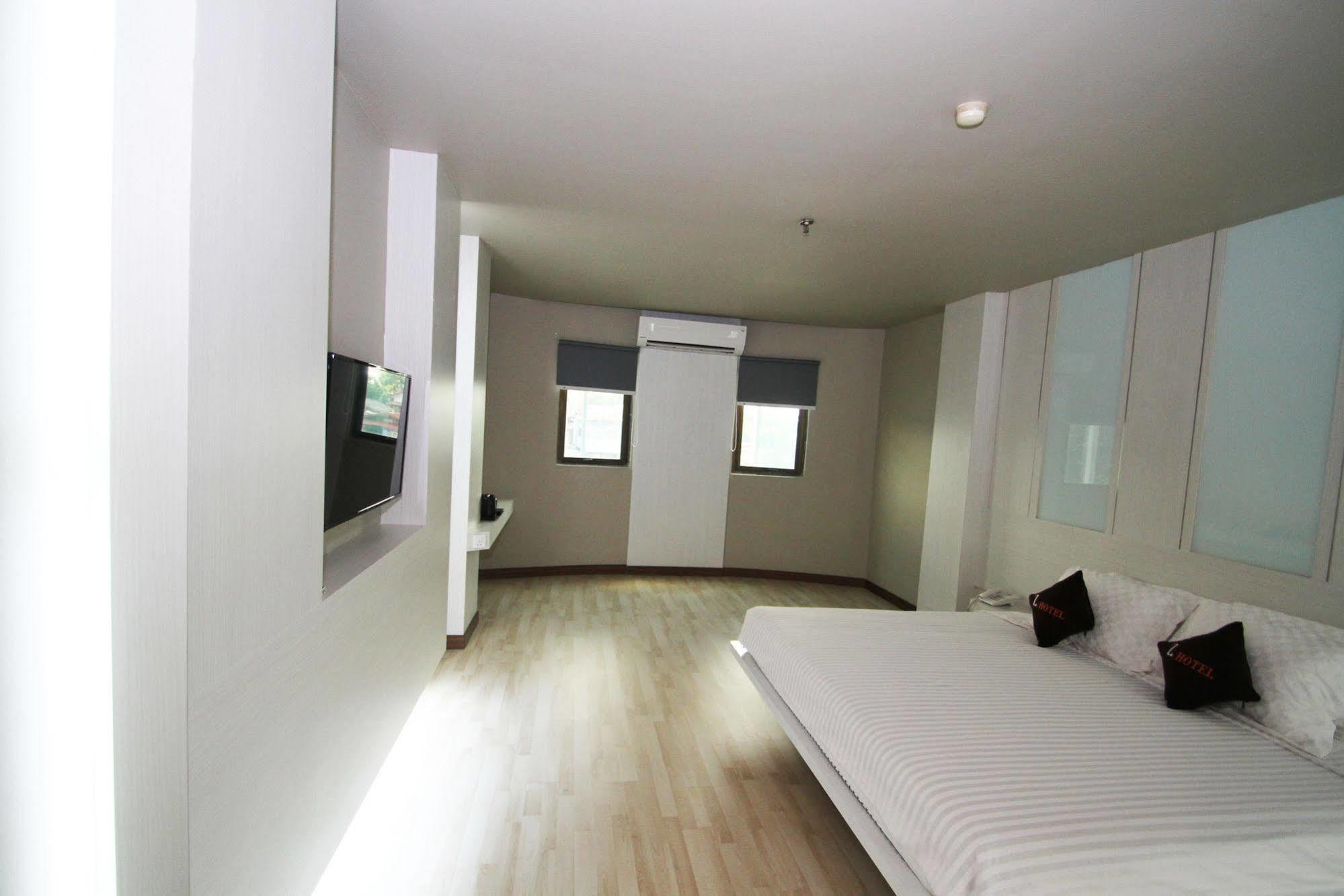 Batam The L Hotel Entertainment מראה חיצוני תמונה