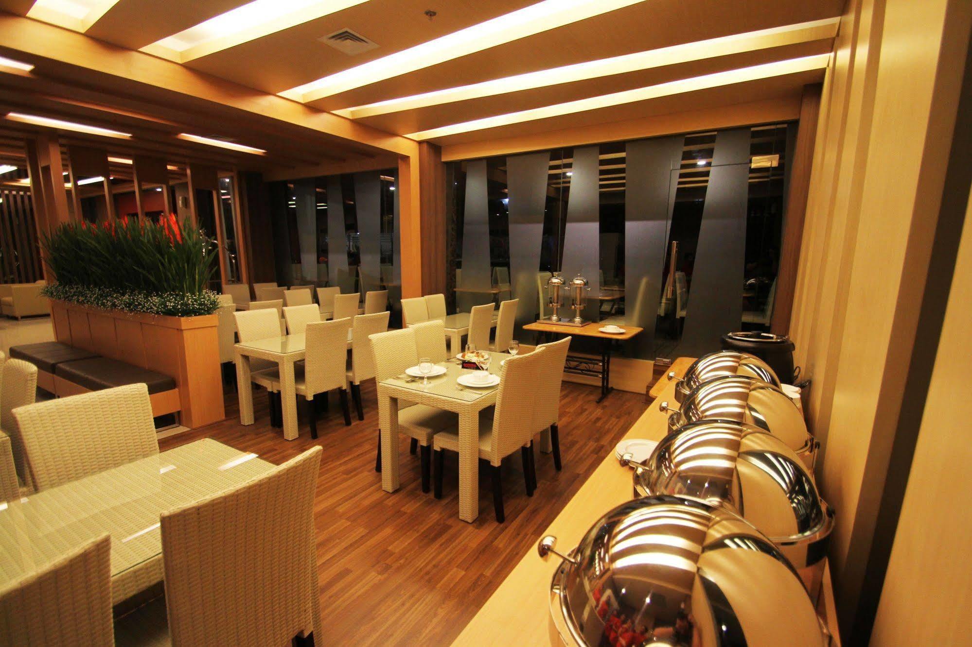 Batam The L Hotel Entertainment מראה חיצוני תמונה