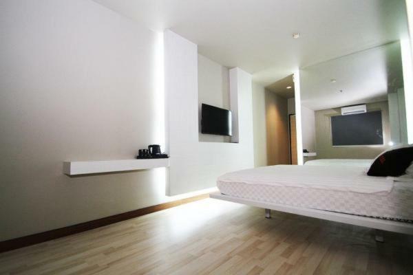 Batam The L Hotel Entertainment מראה חיצוני תמונה